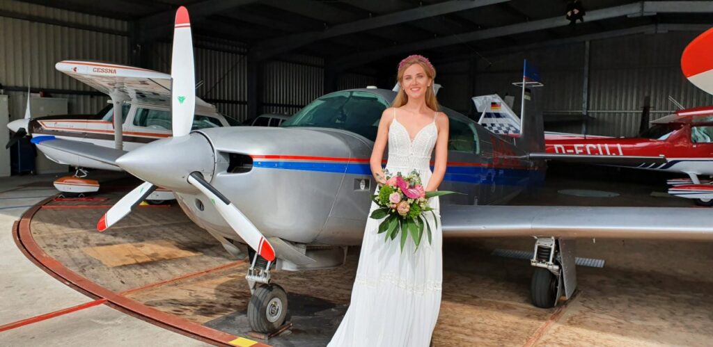 Das perfekte Brautkleid um gemeinsam auf Wolke 7 zu schweben.