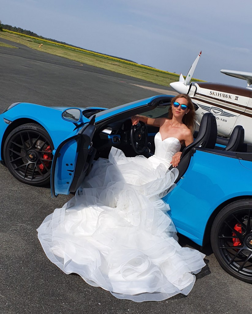 Ein ausgefallenes Brautkleid ganz ohne Glitzer.